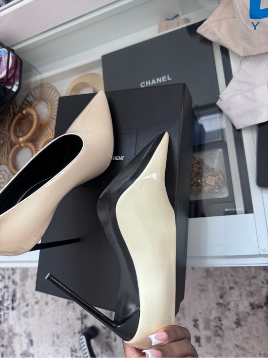 Saint Laurent Cream Patent Leather Pointed Pumps main image 6